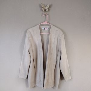 Vintage Tejidos America Granny Chic Cottage Core Knit Sweater Dainty Cardigan